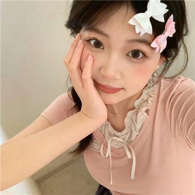 俏丽佳人